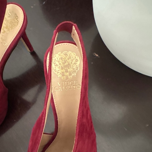 Vince Camuto Heel - Picture 3 of 7